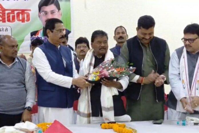 Dhanbad News: RSS और बजरंग दल पर कांग्रेस का प्रहार