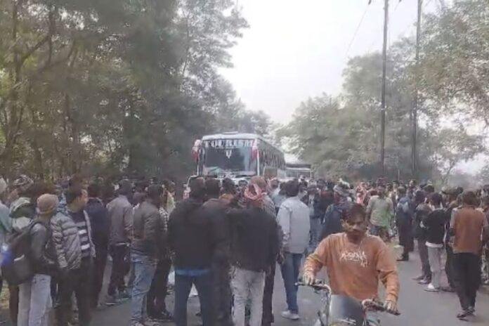 Breaking News: नया मोड़ के समीप भीषण सड़क दुर्घटना