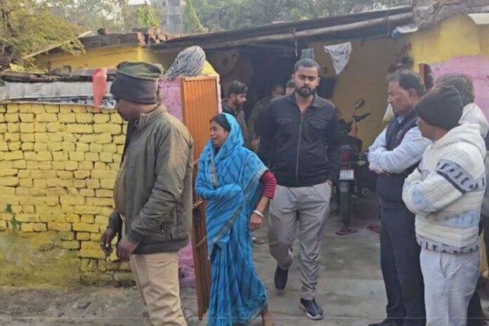 कर्ज की बोझ तले टूटा एक परिवार, आउटहाउस में मिली तीन लाशों से हड़कंप