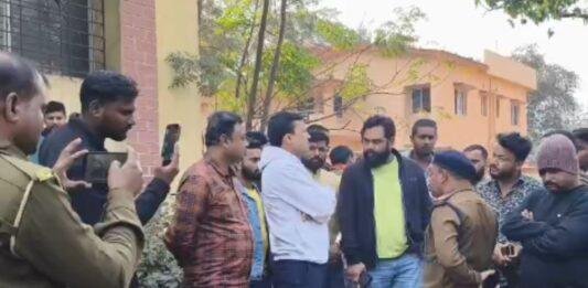 Gamharia News: गम्हरिया ब्लॉक परिसर में बछड़े का कटा सिर मिलने से हड़कंप