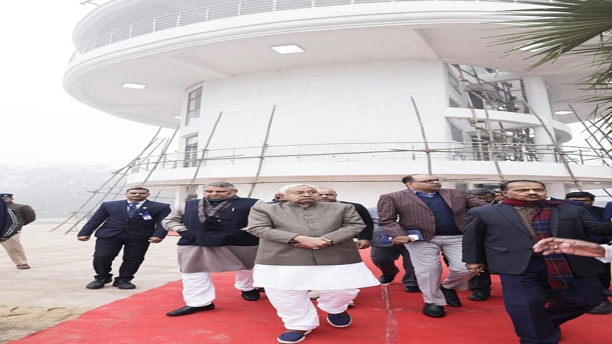 गुरू गोविंद सिंह महाराज के 359वें प्रकाश पर्व की तैयारियों के निरीक्षण को पहुँचे मुख्यमंत्री, टेंट सिटी और मल्टी लेवल पार्किग आदि का लिया जायजा,साफ-सफाई और सुरक्षा को लेकर दिए आवश्यक निर्देश | 22Scope News WhatsApp Image 2025 12 26 at 12.42.14 2 22Scope News