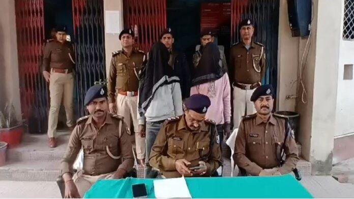  महिला से लूट की वारदात का हुआ खुलासा , दो बदमाशों को 31,500 रुपये व 4 किलो गांजा के साथ किया गिरफ्तार