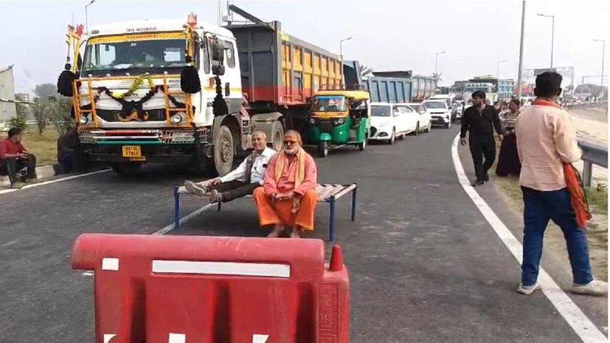 जलजमाव पीड़ित किसानों का भड़का गुस्सा, आक्रोशित किसानों ने औन्टा गोलम्बर किया जमा | 22Scope News m21 22Scope News