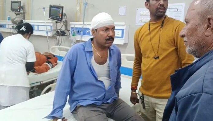 Jharia Breaking: धनसार क्षेत्र में वर्चस्व को लेकर हुई झड़प में बीसीसीएल कर्मियों पर जानलेवा हमला और फिर.....