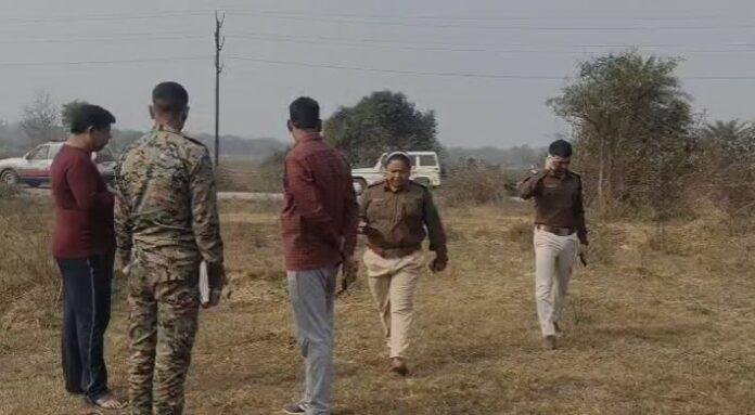 सिटी कॉलेज के पास झाड़ियों में मिली अज्ञात महिला की लाश, Murder Case में सिर कुचलकर हत्या की आशंका