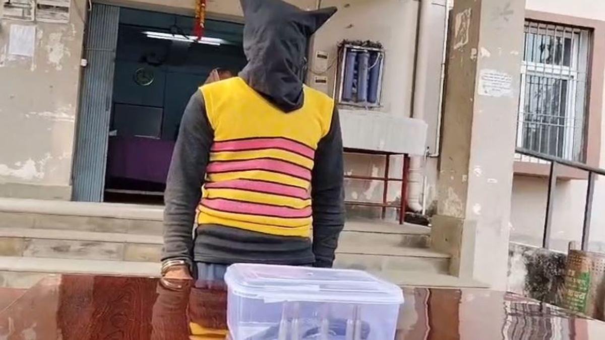 अमरपुर पुलिस की बड़ी कार्रवाई, देसी कट्टा व 5 जिंदा कारतूस के साथ अपराधी गिरफ्तार | 22Scope News Banka Police 22Scope News