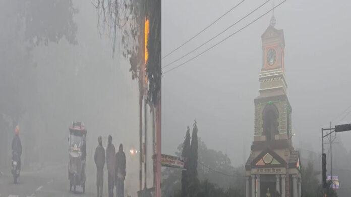 पहाड़ों पर हो रही बर्फबारी, सर्द पछुआ हवा से बिहार के कई जिले झेल रहे भीषण ठंड की मार