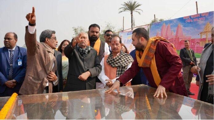 वैदिक मंत्रोच्चार के बीच विश्व का सबसे बड़ा शिवलिंग स्थापित, मुख्यमंत्री नीतीश के साथ पहुँचे उपमुख्यमंत्री सम्राट चौधरी और विजय कुमार सिन्हा