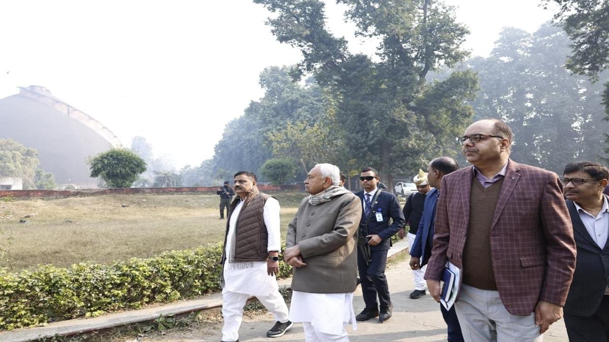 मुख्यमंत्री ने ऐतिहासिक गोलघर परिसर का भ्रमण कर वर्तमान स्थिति का लिया जायजा, अधिकारियों को दिए निर्देश | 22Scope News CM Patna Golghar 1 22Scope News