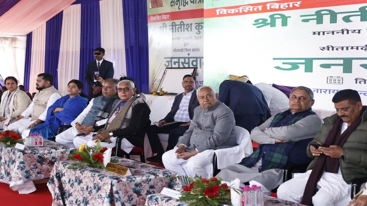 मुख्यमंत्री ने समृद्धि यात्रा के क्रम में सीतामढ़ी व शिवहर जिले को दी बड़ी सौगात, विभिन्न योजनाओं का लिया जायजा, अधिकारियों को दिए निर्देश | 22Scope News CM Sitamarhi 2 22Scope News