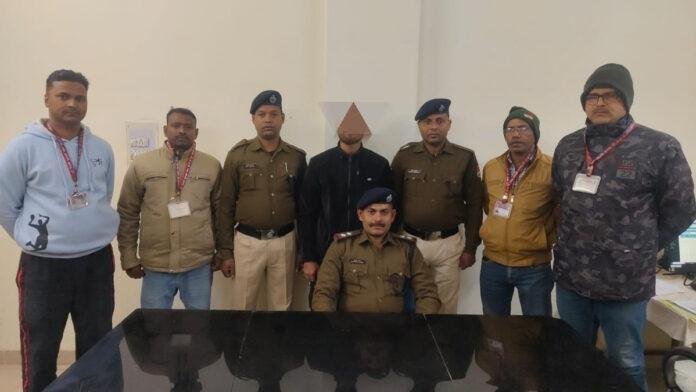 जम्मूतवी एक्सप्रेस पर पत्थरबाजी करने वाले युवक को रेल पुलिस ने किया गिरफ्तार, Video भी आया सामने