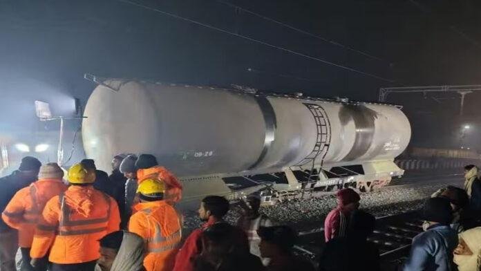 एक बार फिर बेपटरी हुई मालगाड़ी, पहिये में तकनीकी खराबी के चलते हुए हादसा