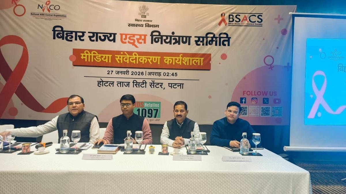 AIDS की भ्रांतियों को तोड़ने में मीडिया बनेगा 'सच्चाई का सेनानी' | 22Scope News HIV AIDS 1 22Scope News