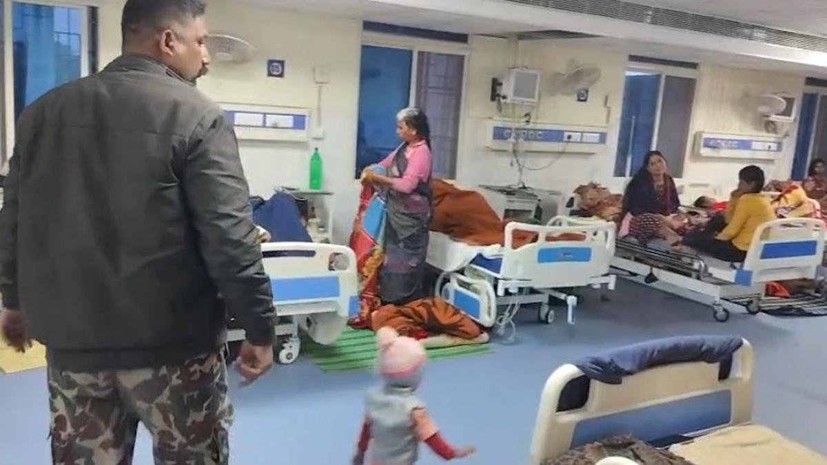 'आयुष्मान में कैमूर अव्वल, लेकिन डॉक्टरों की कमी से मरीज बेहाल' | 22Scope News Kaimur Hospital 2 22Scope News