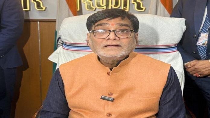 जो किसानों के हक पर डाका डालेगा, उस पर कानून का डंडा चलेगा - कृषि मंत्री