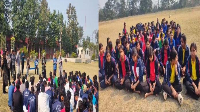 पिपराकोठी के जवाहर नवोदय विद्यालय में बच्चे भूख हड़ताल पर, कर रहे हैं विरोध