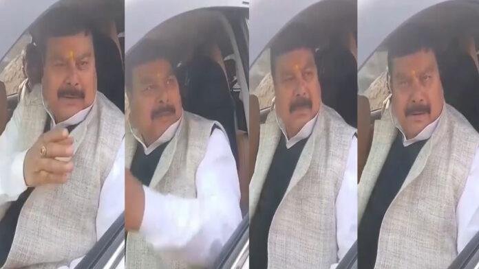 RJD MP का गाली-गलौज करते Video हुआ Viral, विकास के नाम पर ग्रामीणों ने पूछा तो भड़क गए नेताजी