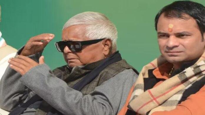 दही-चूड़ा भोज में नहीं पहुंचे तेजस्वी, तेज प्रताप ने कहा- 'हो सकता है कुछ जयचंदों ने घरे रखा हो'