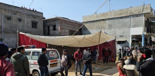 Hazaribagh News: 20 घंटा बीत जाने के बाद भी नहीं उठा शव, बम निरोधक दस्ता BT02 और SFSL की टीम पहुंची घटनास्थल