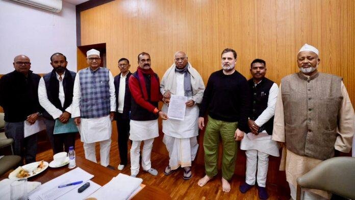 दिल्ली में बिहार कॉग्रेस विधायकों की बैठक, टूट की अटकलों को बताया झूठ