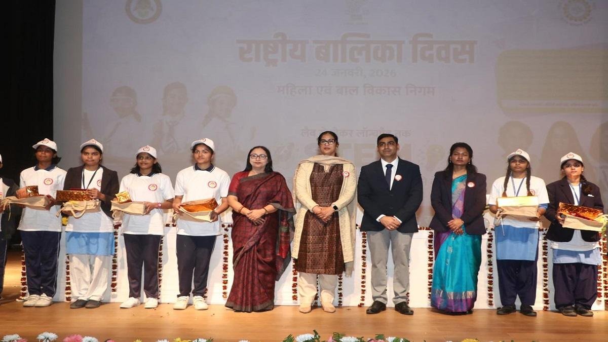 STEM की सुपरस्टार बेटियां रचेंगी इतिहास, महिला एवं बाल विकास निगम ने स्टेम से सशक्त भविष्य का दिया संदेश | 22Scope News WhatsApp Image 2026 01 24 at 18.17.56 22Scope News