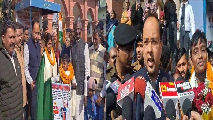 पर्यावरण जागरूकता और समस्त प्राणियों के कल्याण की कामना को लेकर देश के 12 ज्योतिर्लिंग की यात्रा पर निकला नन्हा यशराज