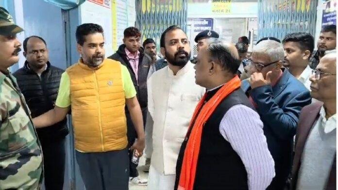 कैमूर में SC आयोग का छापा-  निरीक्षण में गड़बड़ियों पर अफसरों को नोटिस की चेतावनी