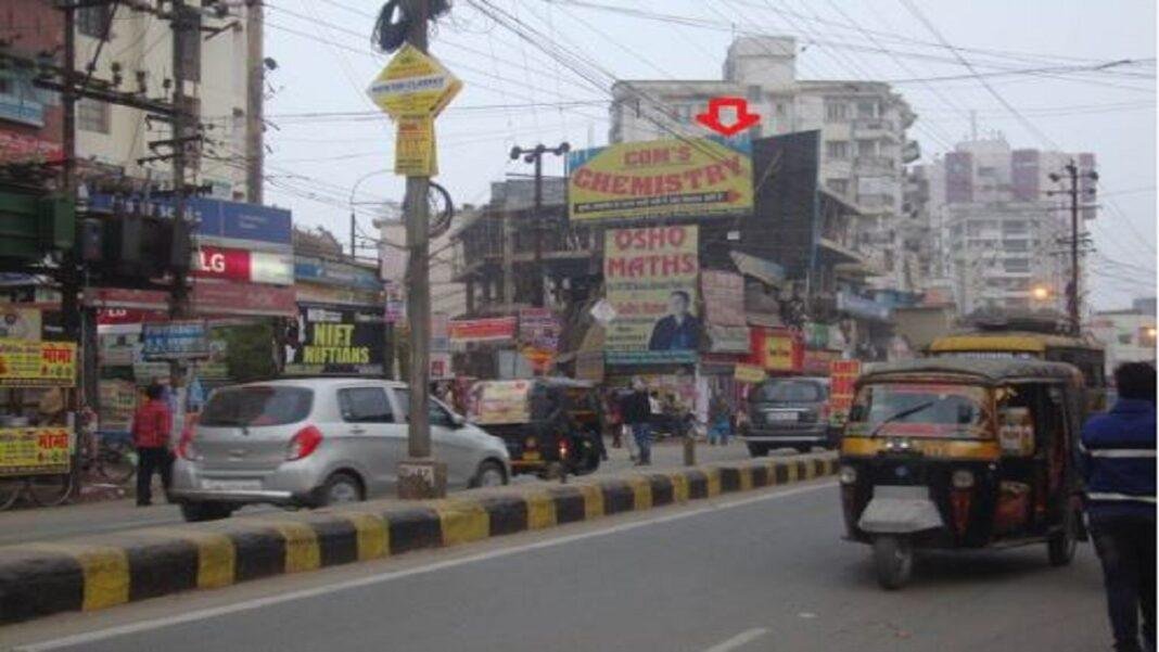 पटना के पॉश इलाके में आग लगने से मची अफरातफरी, मौके पर पहुँची दमकल की टीम