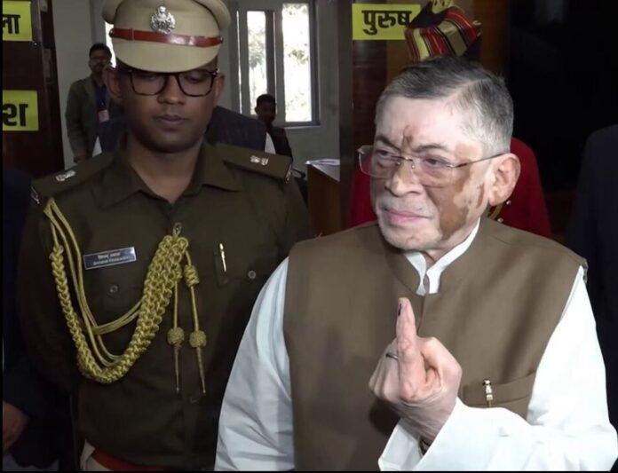 Jharkhand Municipal Elections 2026: Governor Santosh Kumar Gangwar ने किया मतदान, वोटरों से की बड़ी अपील