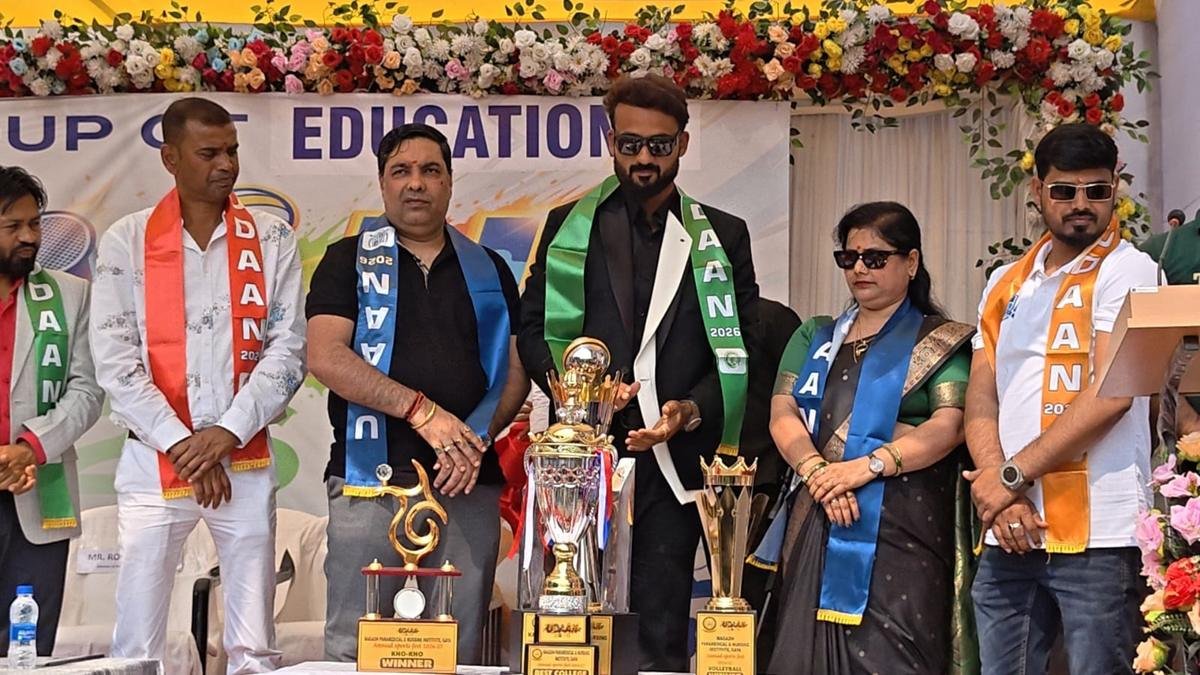 मगध ग्रुप ऑफ एजुकेशन के द्वारा उड़ान 2026 एनुअल स्पोर्ट्स व एथलेटिक्स मीट का आयोजन, क्रिकेटर आकाशदीप हुए शामिल | 22Scope News Aakshdeep Prem 2 22Scope News