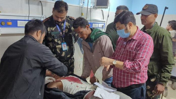 फेसबुक पर हुए कमेंट के विवाद को लेकर युवक को मारी गोली, अस्पताल में भर्ती