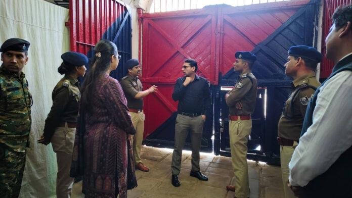 आरा जेल का DM-SP ने किया निरीक्षण, मचा हड़कंप