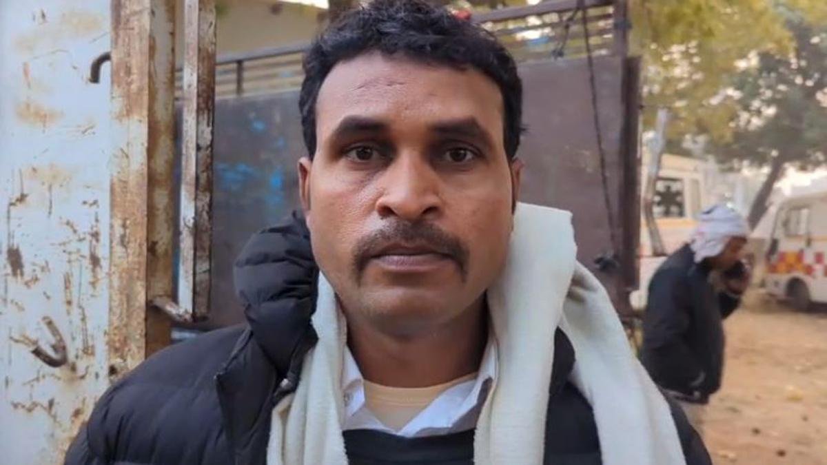 अज्ञात वाहन ने बाइक सवार सब्जी दुकानदार को रौंदा, मौके पर ही मौत | 22Scope News Ara Maut 1 1 22Scope News