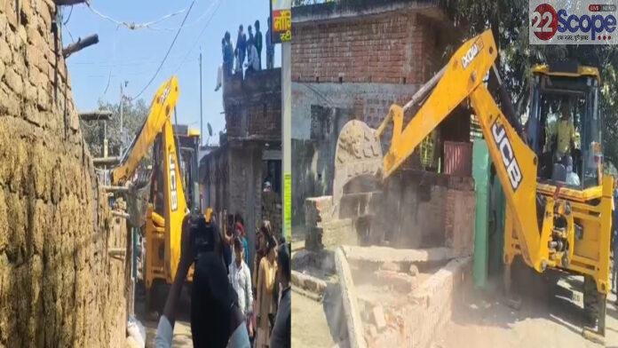 अमरपुर में चला प्रशासन का बुलडोजर, मचा हड़कंप