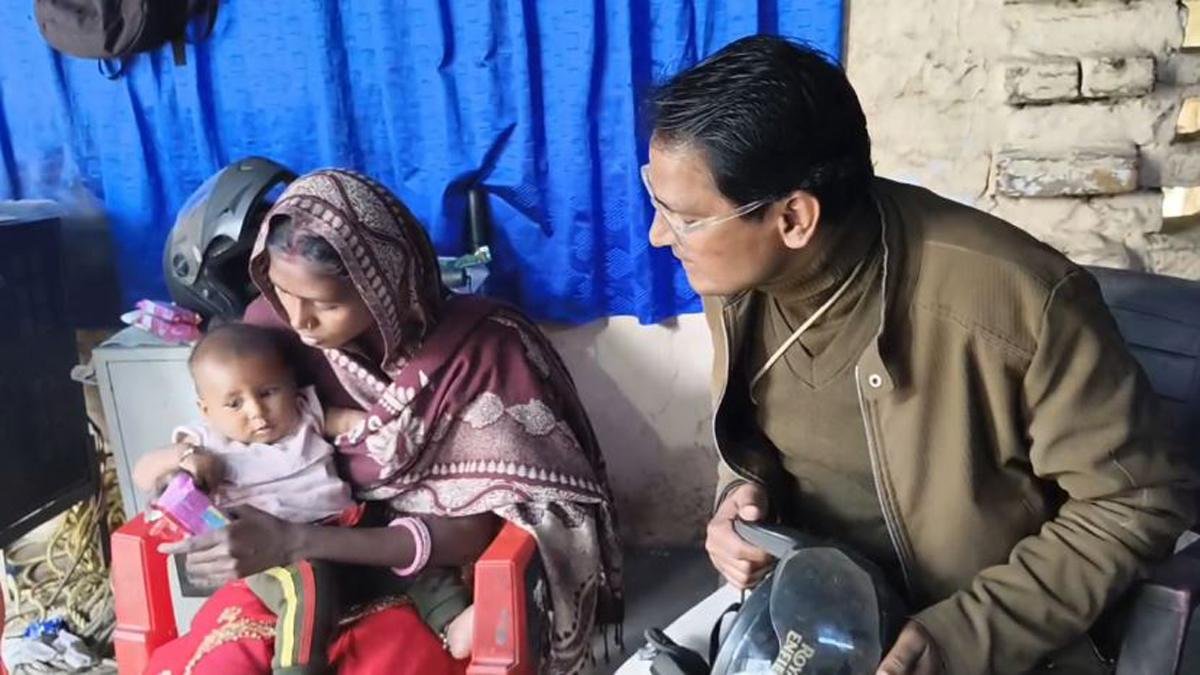 डायल-112 के दारोगा सिकंदर उम्मीद बनकर आए सामने, सूझबूझ व इंसानियत से टला बड़ा हादसा | 22Scope News Bha Police 1 22Scope News