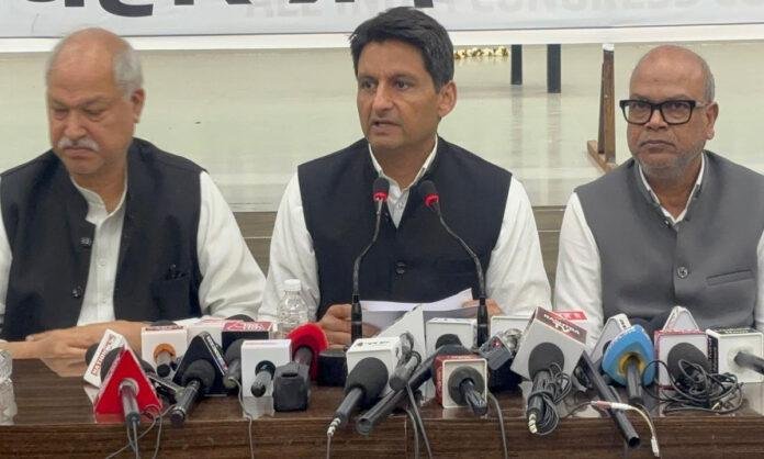 दीपेंद्र हुड्डा का केंद्र सरकार पर हमला, कहा- अमेरिका के सामने घुटने टेक दिए हैं PM