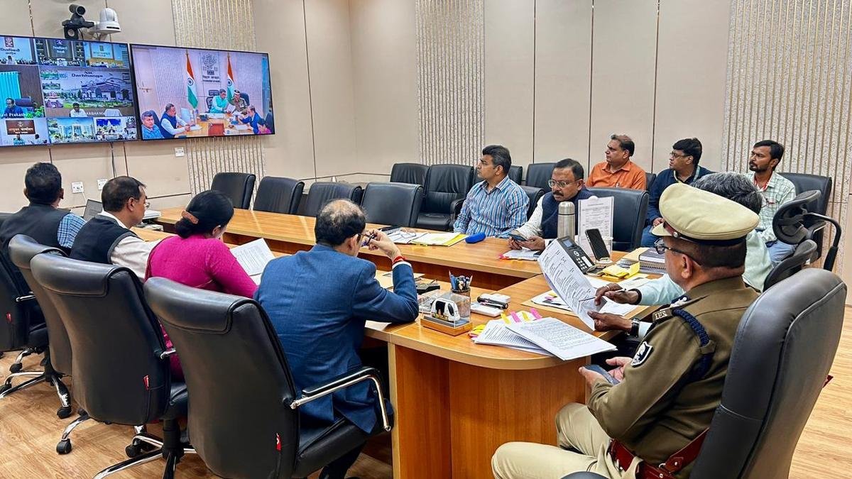 मुख्य सचिव ने होली पर्व के मद्देनजर विधि-व्यवस्था की समीक्षा की, राज्य में शांतिपूर्ण त्योहार सुनिश्चित करने के सख्त निर्देश | 22Scope News Cabinet Secretariat Department 2 1 22Scope News