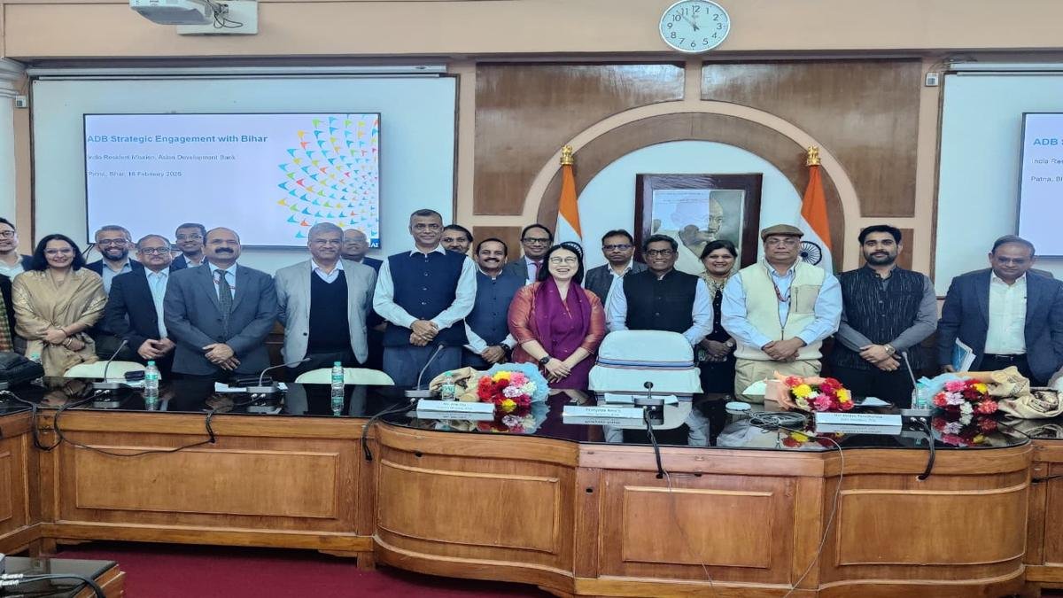 मुख्य सचिव की अध्यक्षता में एशियाई विकास बैंक के साथ उच्च स्तरीय बैठक, एक बिलियन से अधिक के निवेश प्रस्तावों पर हुआ विचार विमर्श | 22Scope News Cabinet Secretariat Department 2 22Scope News