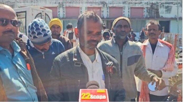 Hazaribagh में अनियंत्रित ट्रक ने किसान को रौंदा, आक्रोशित लोगों ने किया सड़क जाम