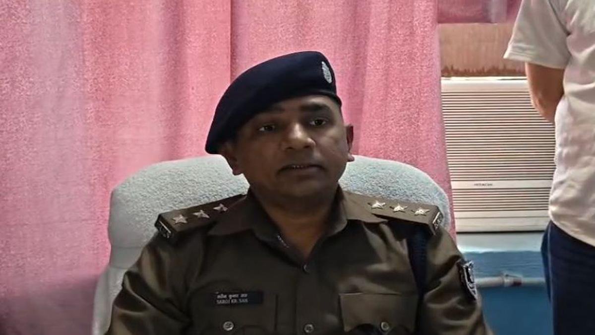 शराब मामले में गया के मेयर गणेश पासवान के 2 बॉडीगार्ड गिरफ्तार | 22Scope News Gaya Police Arr 1 1 22Scope News