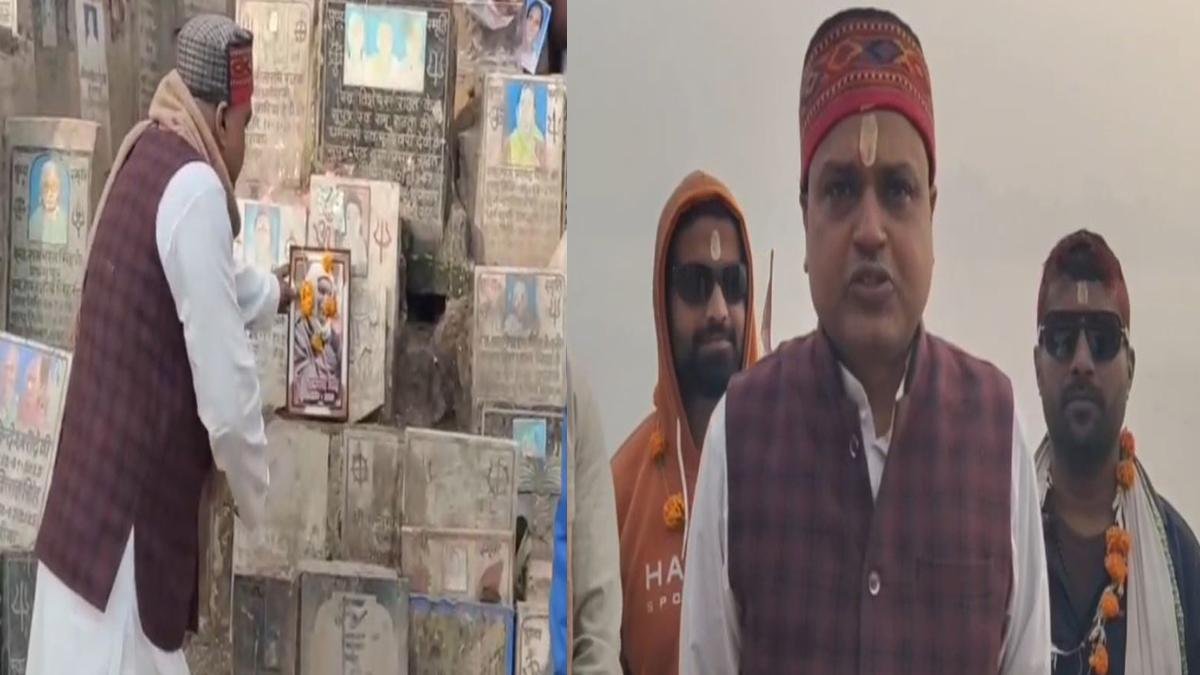 मुजफ्फरपुर के मानवाधिकार अधिवक्ता ने जीवित दारोगा का गयाजी में किया श्राद्ध, दारोगा कोर्ट में खुद का दे चुके हैं अपना मृत सर्टिफिकेट | 22Scope News Gaya Shard 1 22Scope News