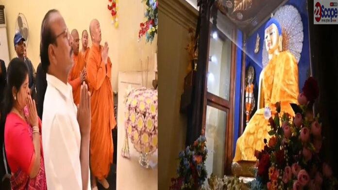 त्रिपुरा के राज्यपाल ने महाबोधि मंदिर में की पूजा अर्चना, राजगीर से कड़ी सुरक्षा के बीच सड़क मार्ग से पहुंचे बोधगया
