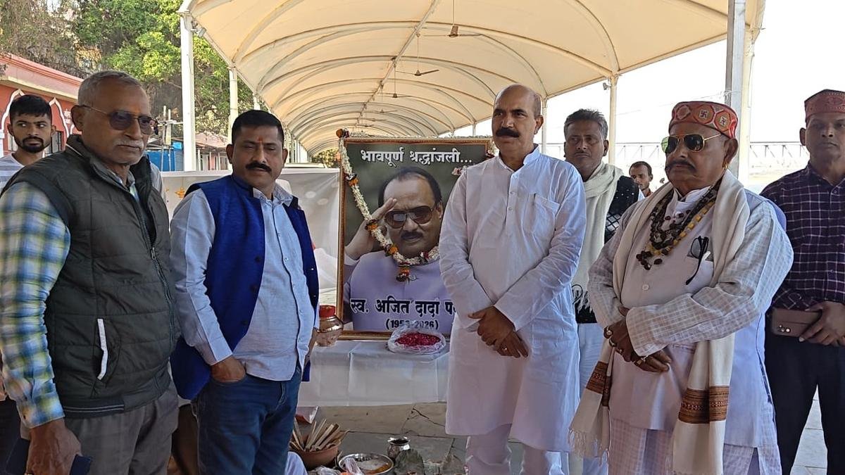 स्व. अजीत पवार का गयाजी में किया गया पिंडदान, उनके अस्थि को फल्गु नदी में किया गया प्रवाहित | 22Scope News Late Ajit Pawar 1 22Scope News