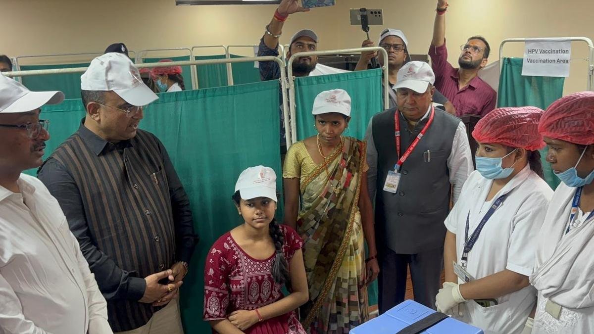 IGIMS में राष्ट्रीय HPV टीकाकरण अभियान का शुभारंभ, मंगल पांडे ने किया उद्घाटन | 22Scope News Mantri Mangal Pandey 1 1 22Scope News