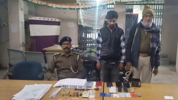 अंतरराज्यीय बाइक चोर गिरोह का सरगना आदर्श कुमार गिरफ्तार, नेपाल में बेचता था चोरी की बाइक