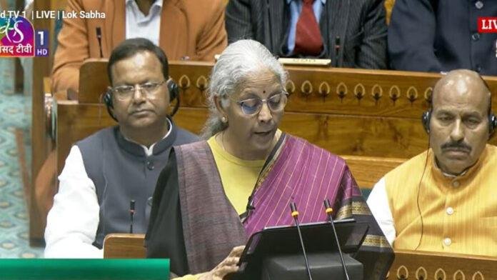 Union Budget-2026 : वित्त मंत्री कर रही हैं बड़े ऐलान, बजट में आम आदमी, किसान व गरीब पर फोकस...