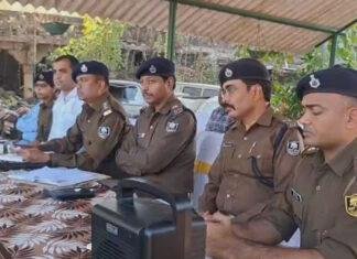 होली के दौरान सोशल मीडिया पर आपत्तिजनक पोस्ट करने वालों पर प्रशासन की है पैनी नजर होली के दौरान सोशल मीडिया पर आपत्तिजनक पोस्ट करने वालों पर प्रशासन की है पैनी नजर