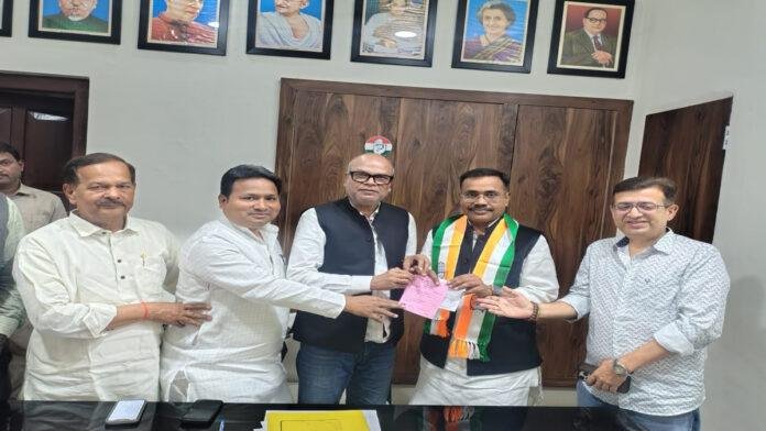 घर वापसी : जनसुराज छोड़ शंकर स्वरूप ने थामा कांग्रेस का हाथ, प्रदेश अध्यक्ष ने दिलायी सदस्यता