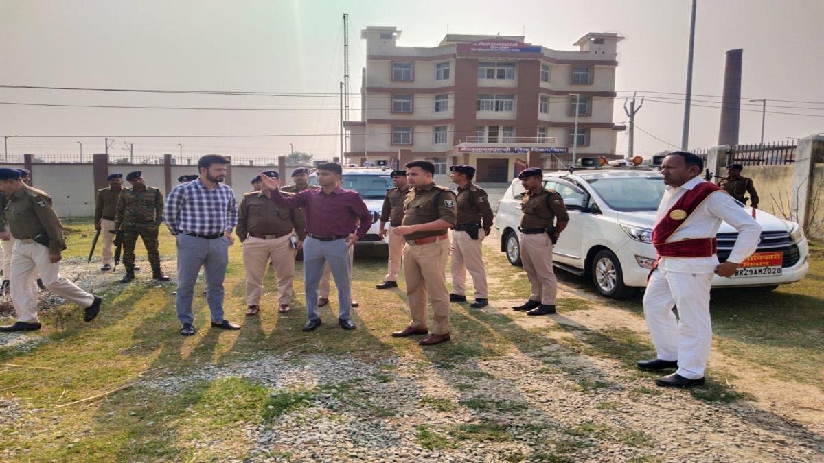 मॉडल पुलिसिंग की ओर बड़ा कदम, पचरुखी में नव-निर्मित थाना भवन का DM व SP ने किया संयुक्त निरीक्षण | 22Scope News Siwan DM 22Scope News