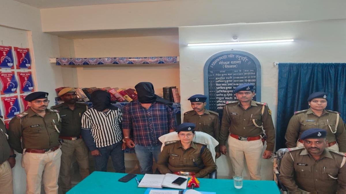 Viral वीडियो ने खोली फायरिंग गैंग की पोल, घर पर हवाई फायरिंग करने वाले 2 आरोपी गिरफ्तार | 22Scope News Siwan Police 4 22Scope News